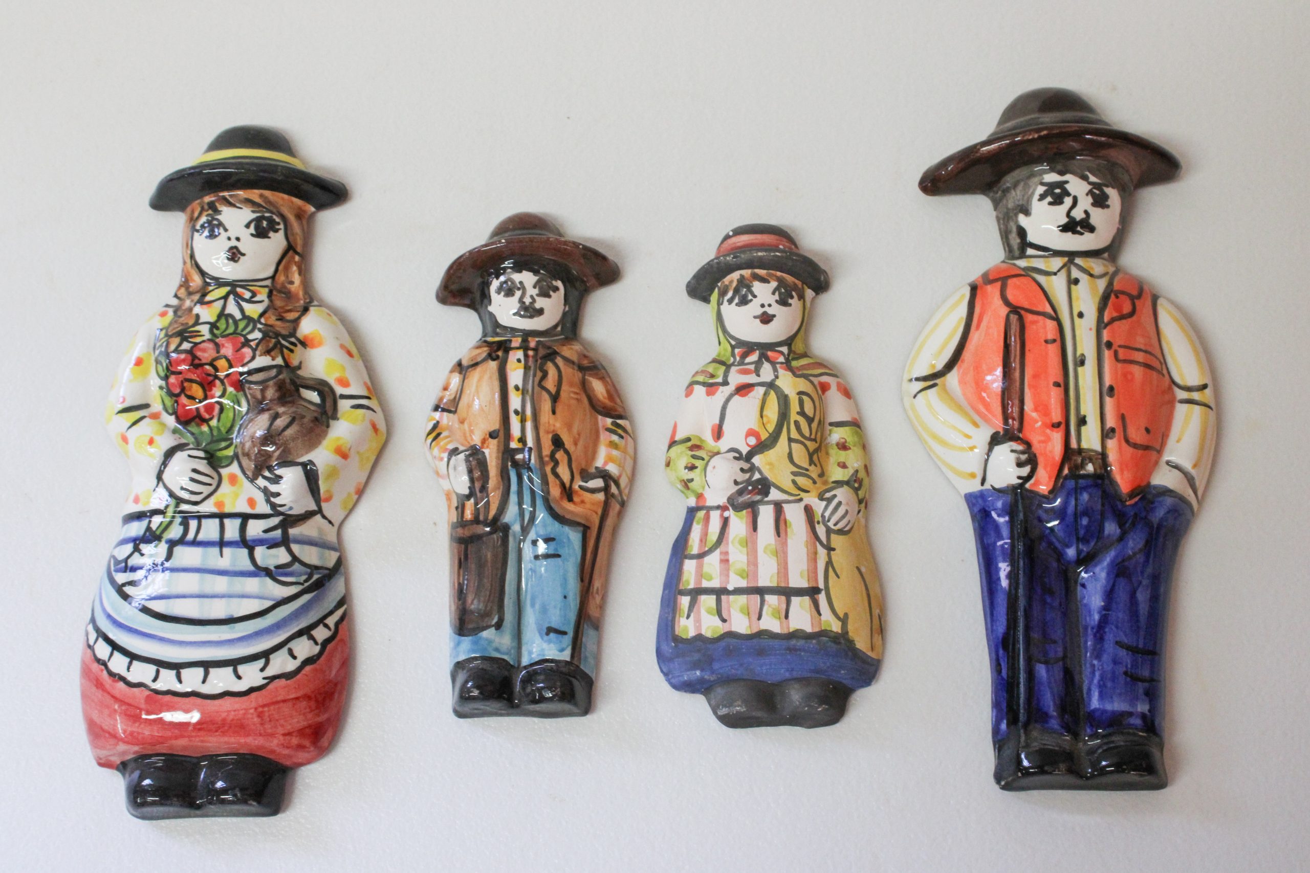 Wall figurine