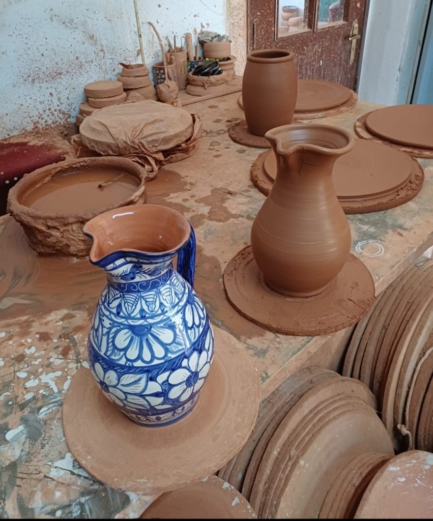 Peças de olaria acabadas